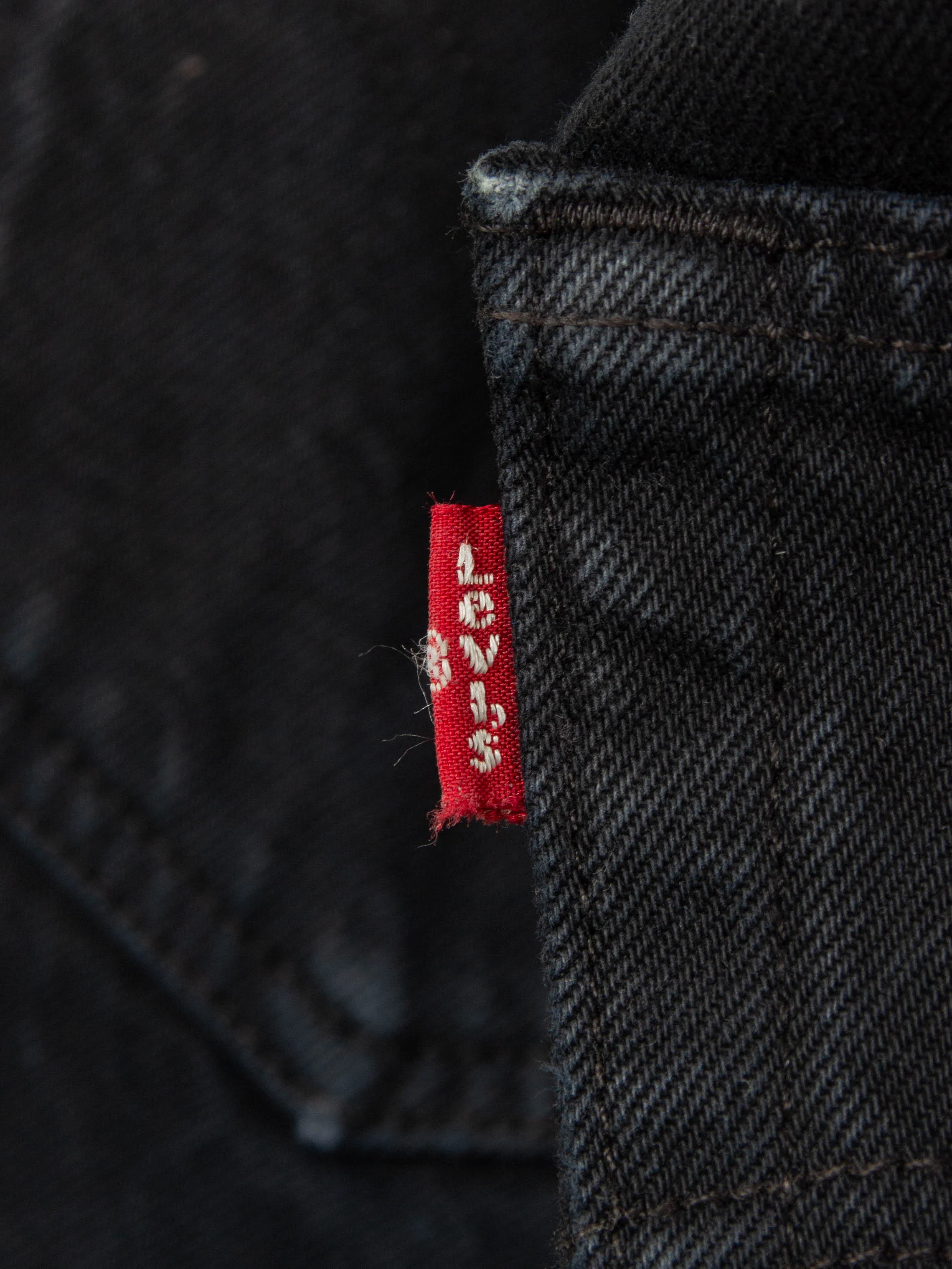 2000s Black Levi's 501 Jeans (34x30) - Image 4