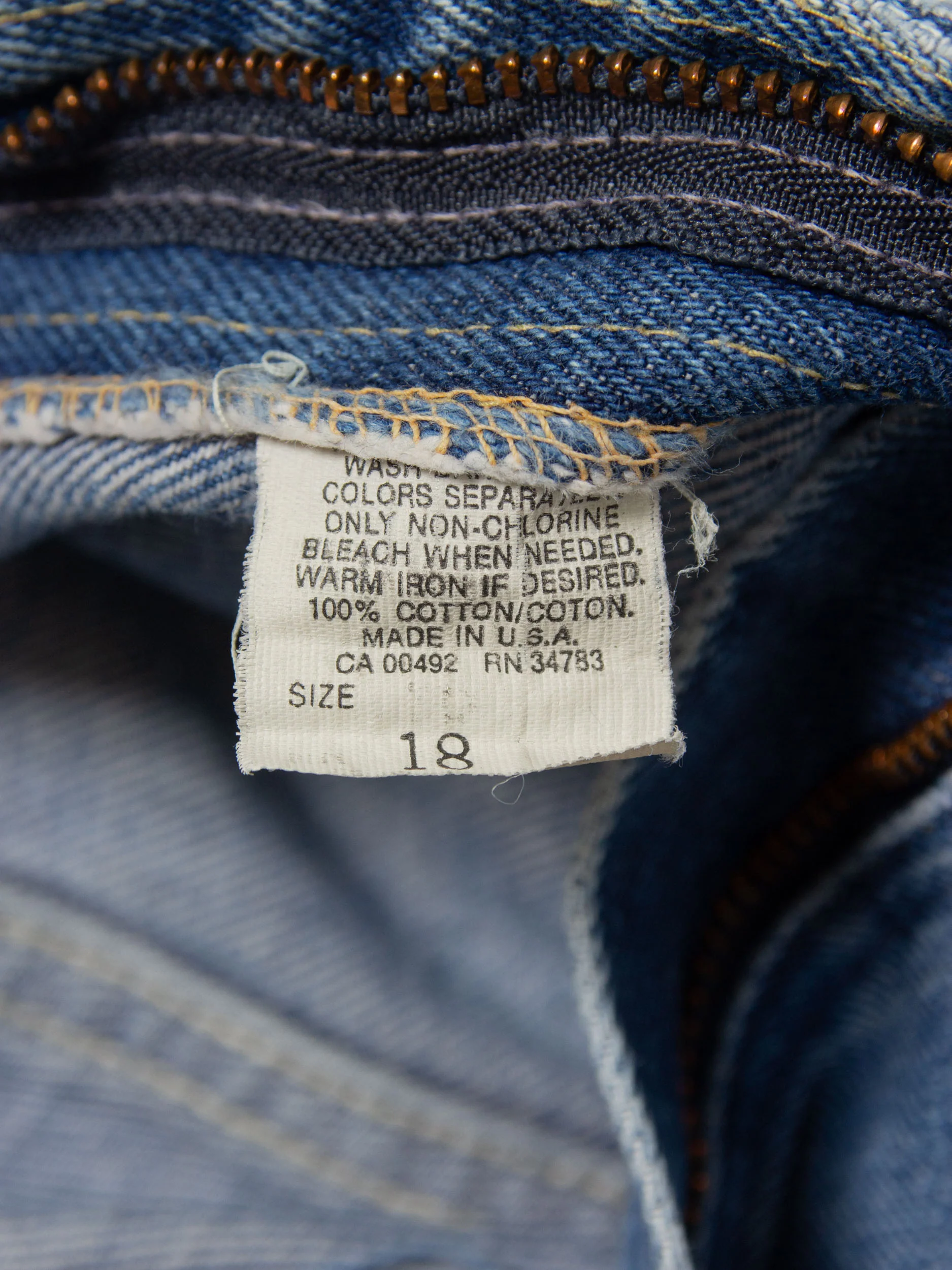 Vtg 1980s Lee Riders Jeans - Made in USA (32x28) - Image 4