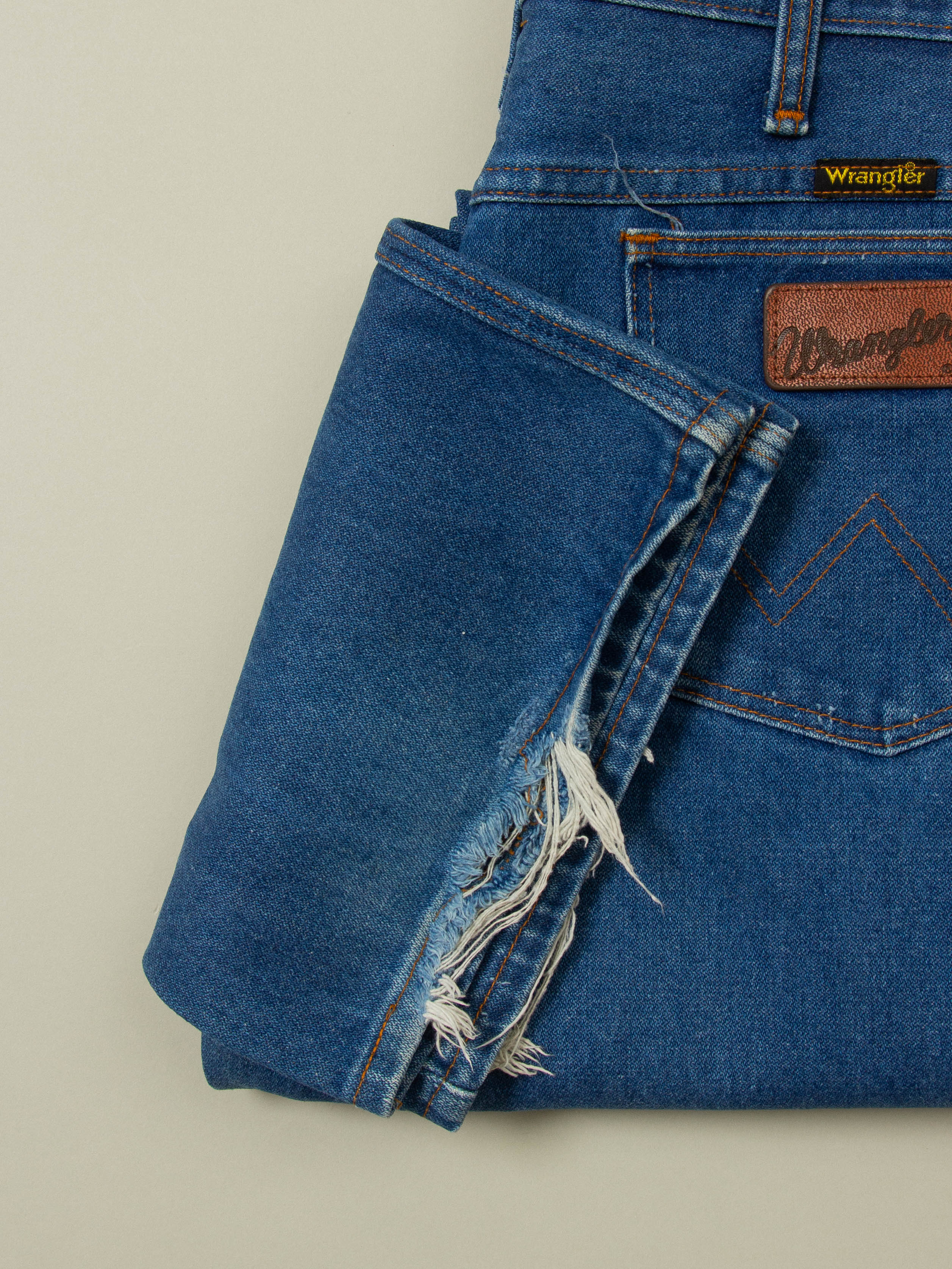 Vtg 1980s Dark Wrangler Jeans - Made in USA (32x33) - Image 4