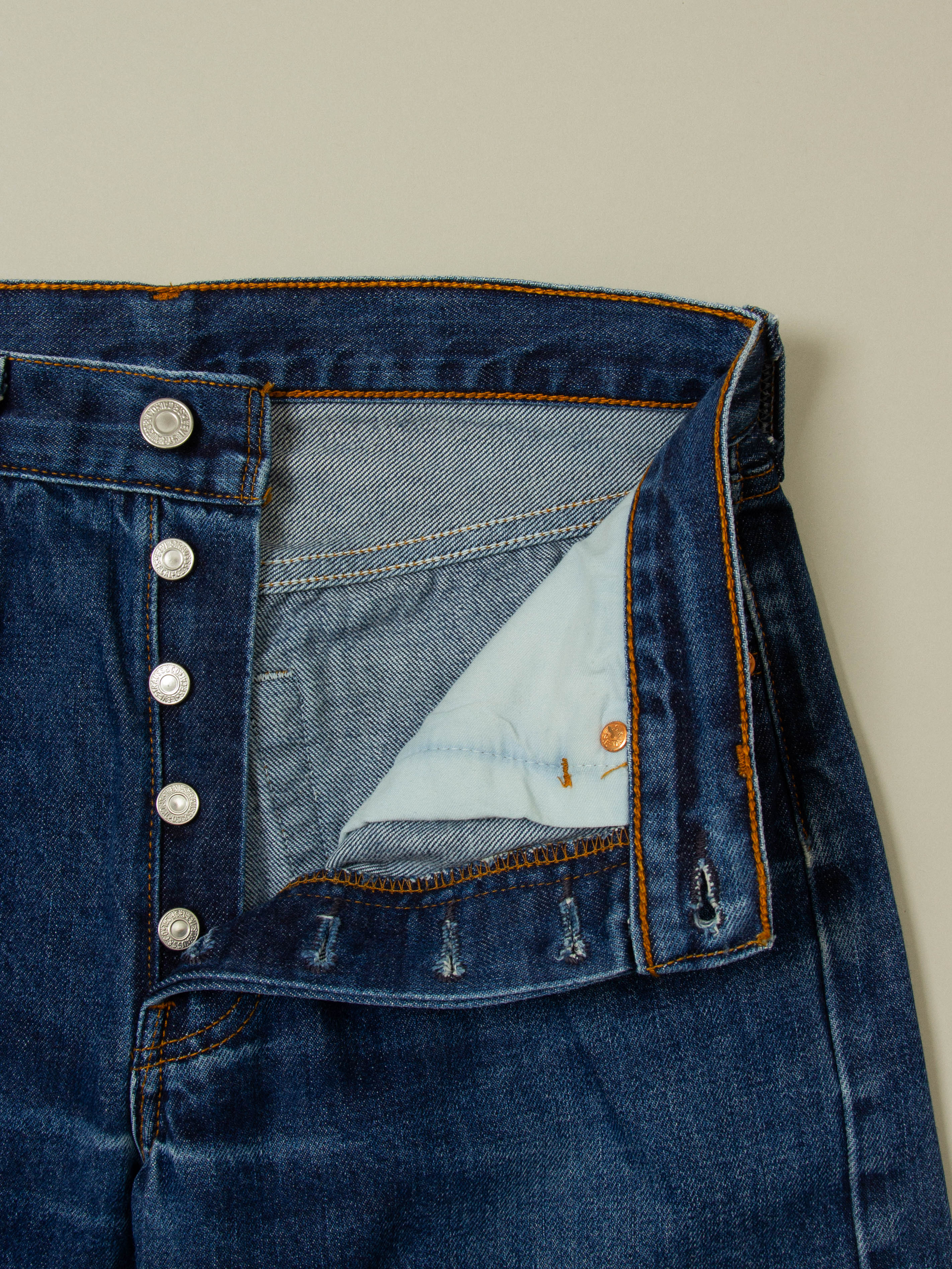 Vtg 1990s Levi's 501 Jeans (30x30) - Image 2