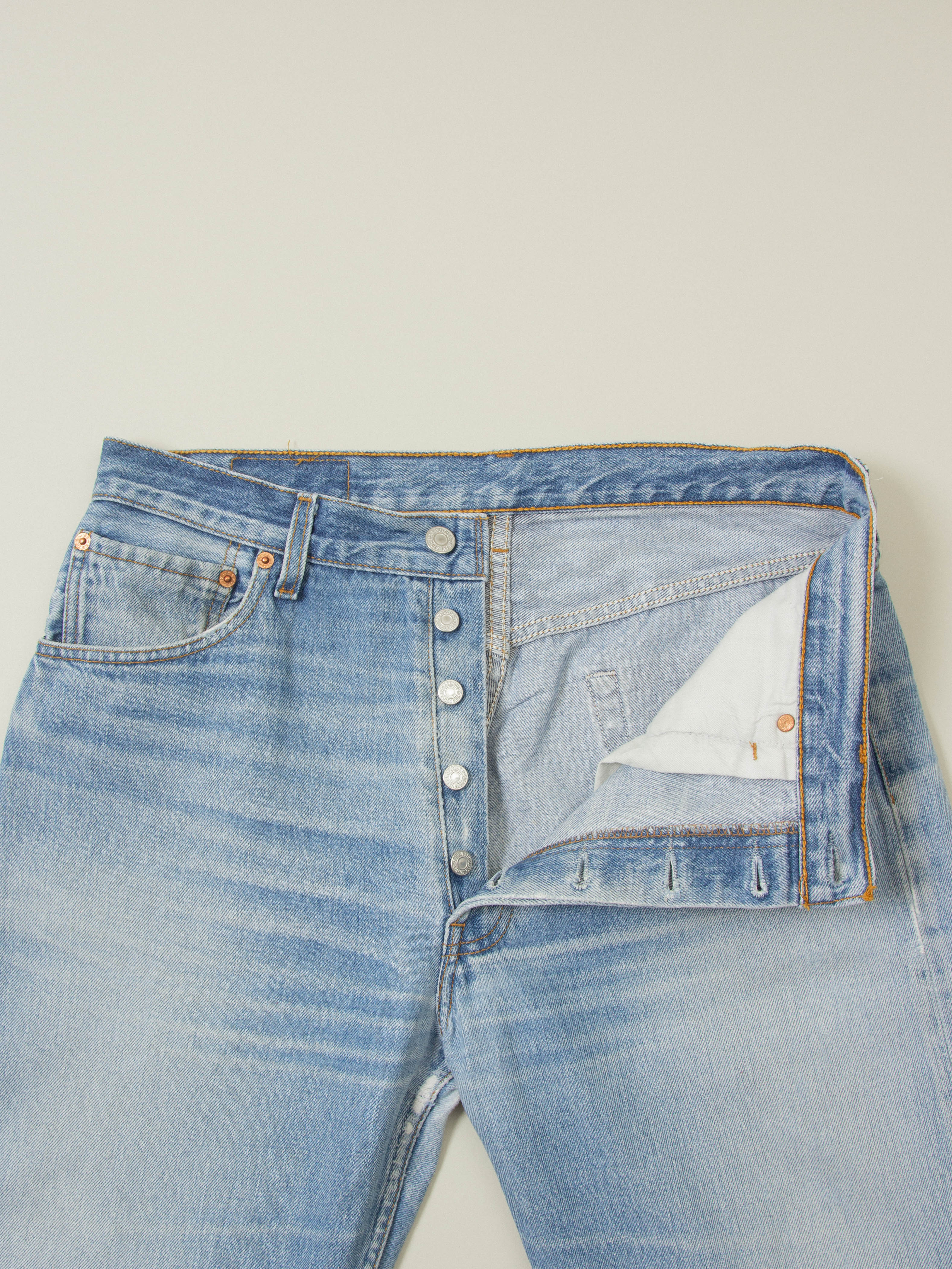 Vtg 2000s Levi's 501 Jeans (34x32) - Image 3