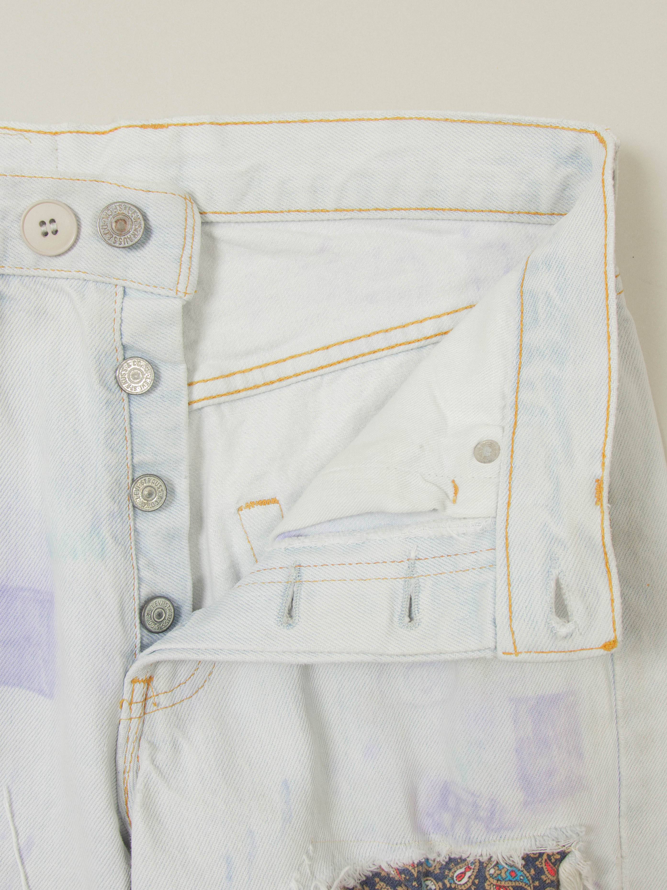 Vtg Customized Levi's 501 Jeans - Made in France (28x26) - Image 4