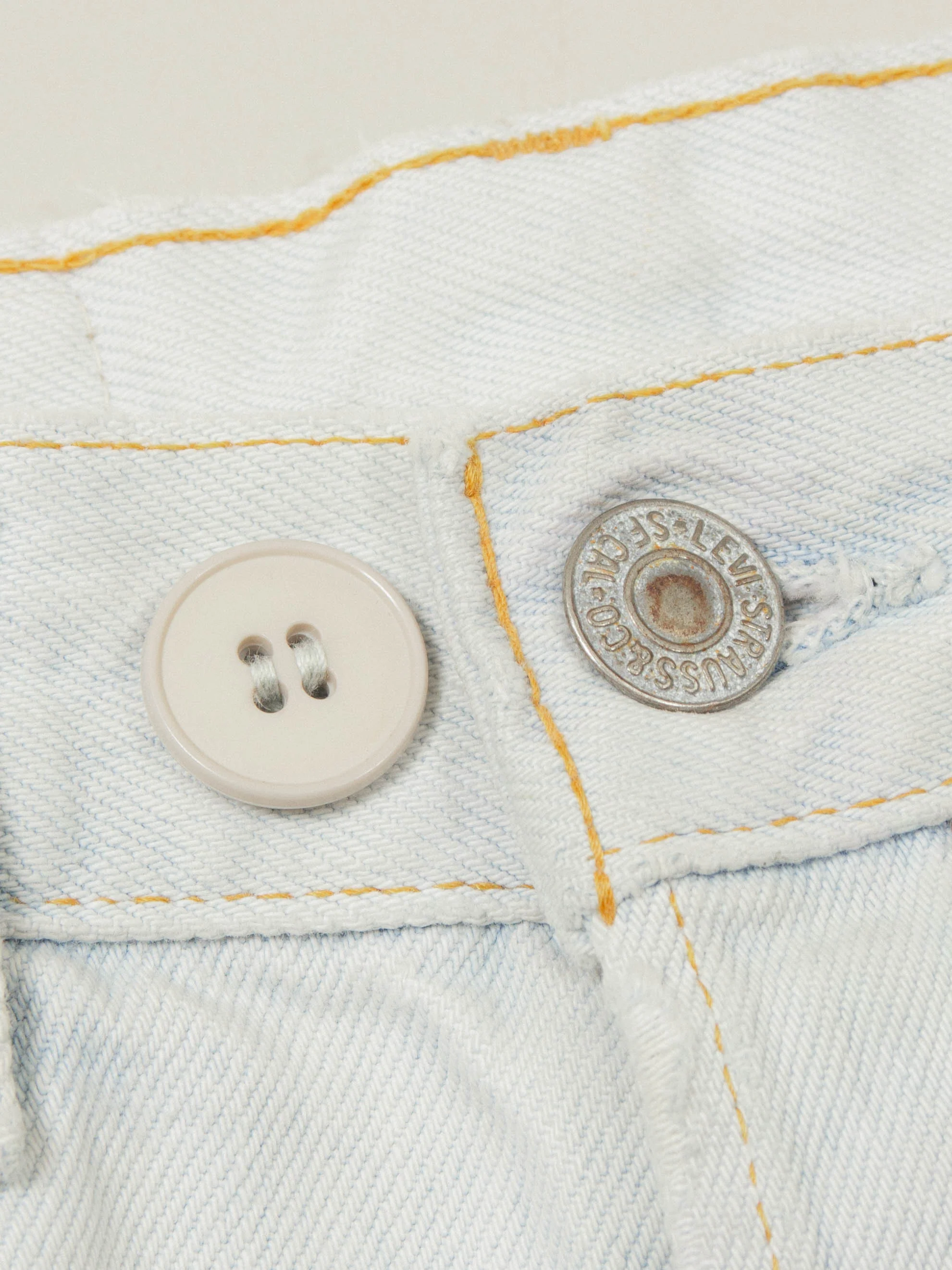 Vtg Customized Levi's 501 Jeans - Made in France (28x26) - Image 5