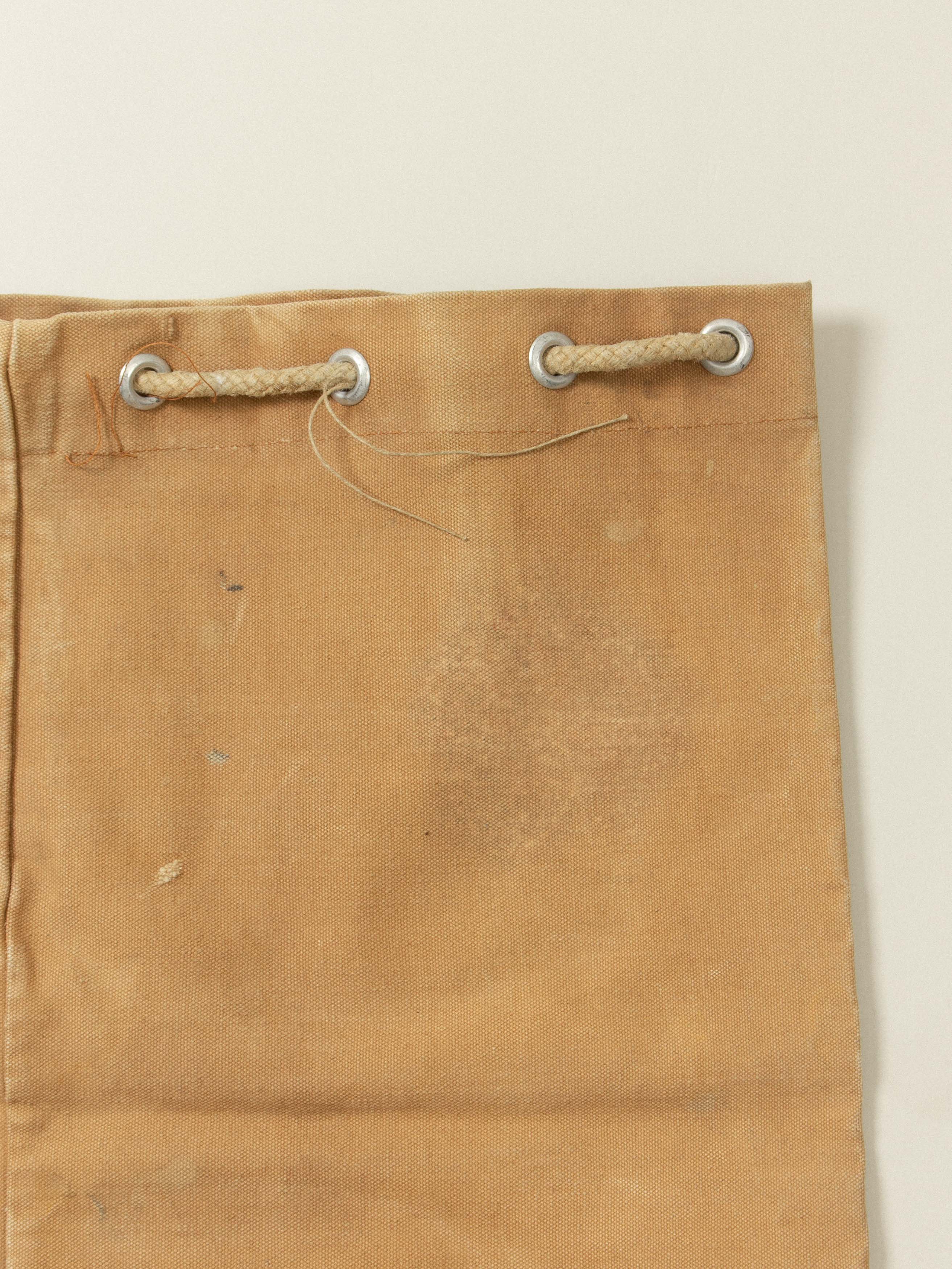 Vtg WWII British RAF Duffle Bag - Image 4